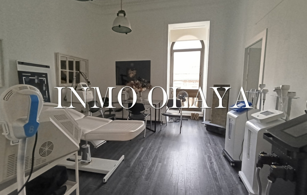 Traspaso - Peluquerias y Estetica -
Barcelona - Eixample