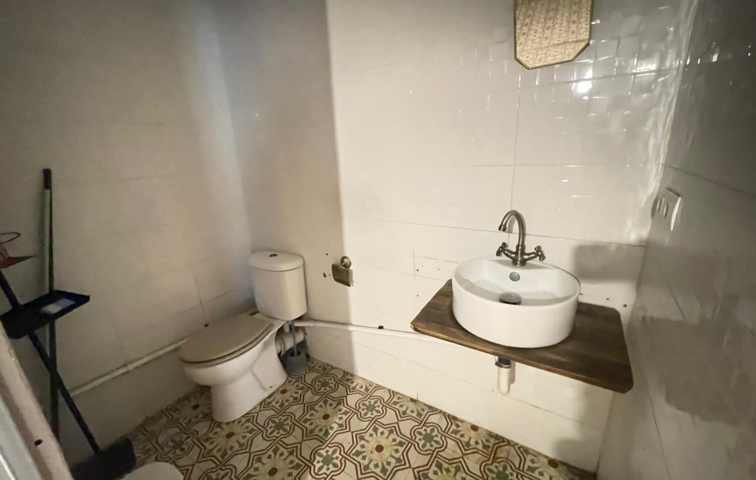 Venta - Local comercial -
Barcelona - Gràcia