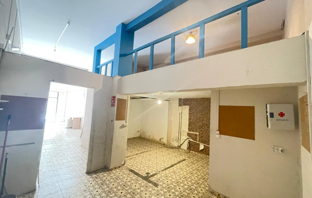 Venta - Local comercial -
Barcelona - Gràcia