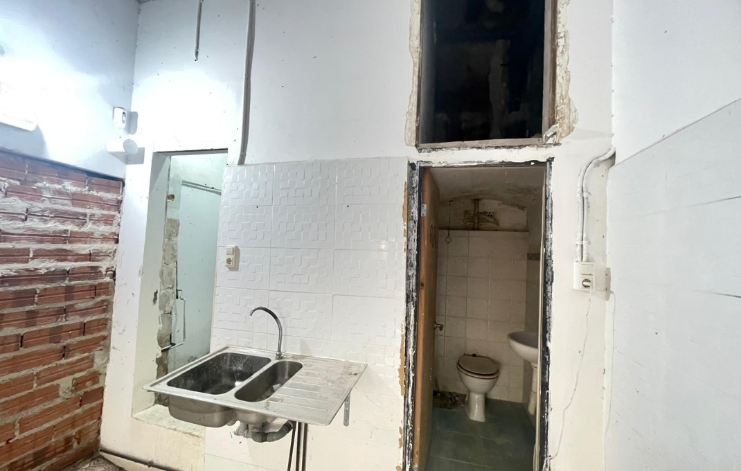 Venta - Local comercial -
Barcelona - Gràcia