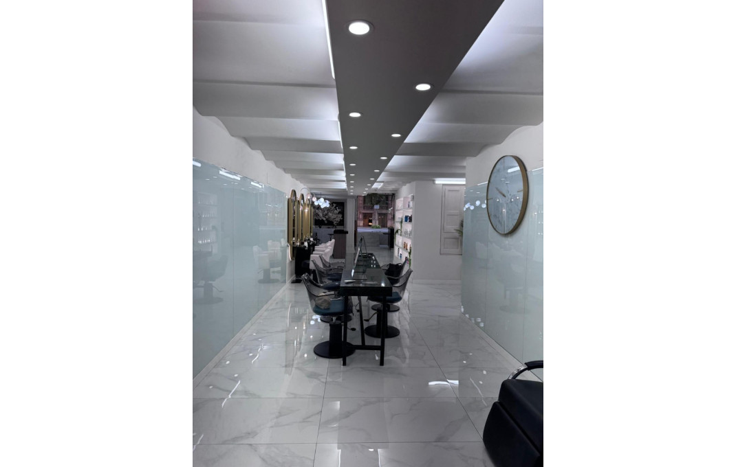 Transfer - Peluquerias y Estetica -
Barcelona - Eixample