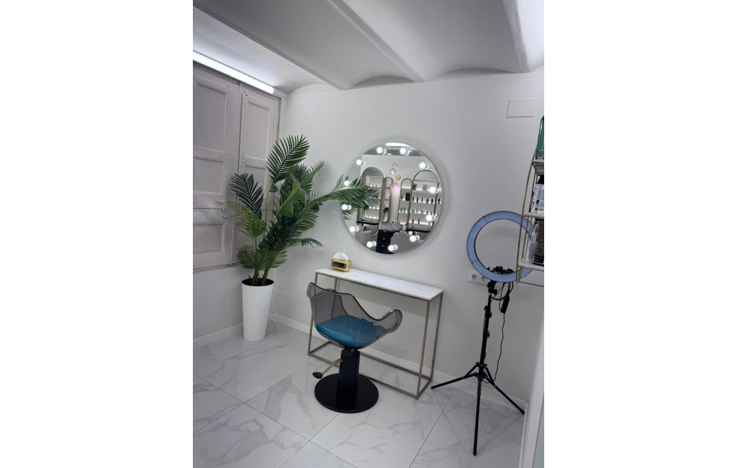 Transfer - Peluquerias y Estetica -
Barcelona - Eixample