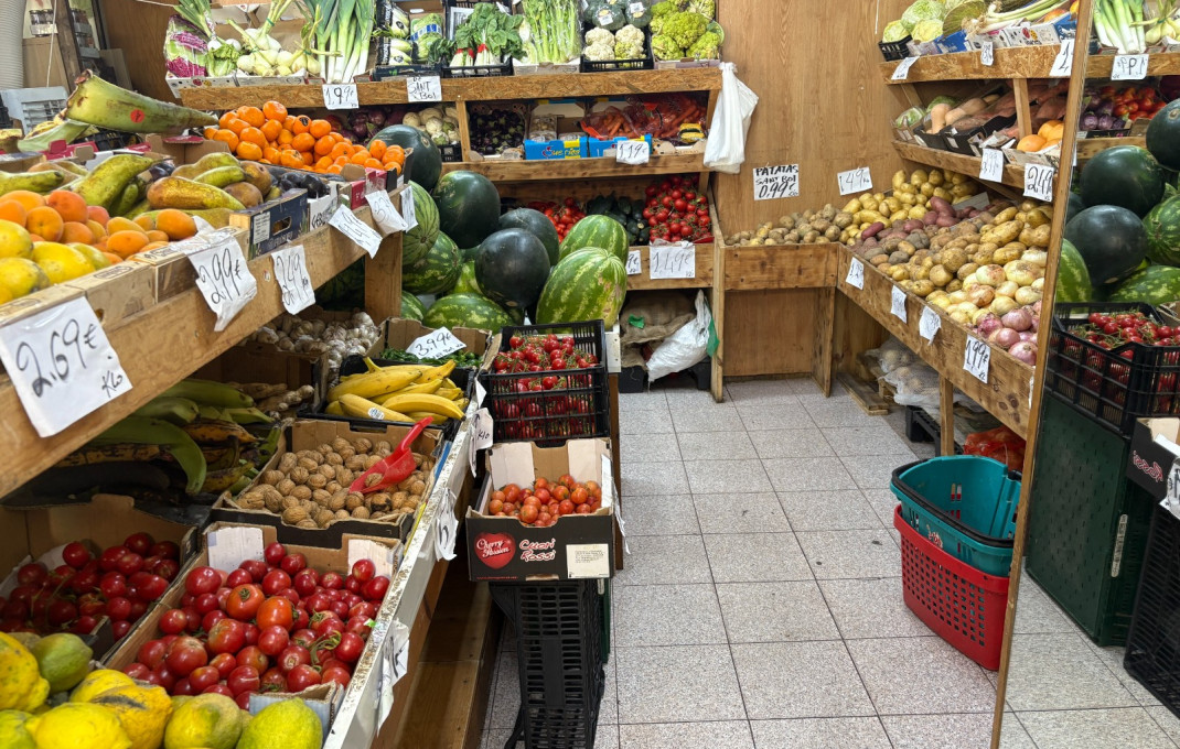 Traspaso - Frutería -
Sant Boi de Llobregat