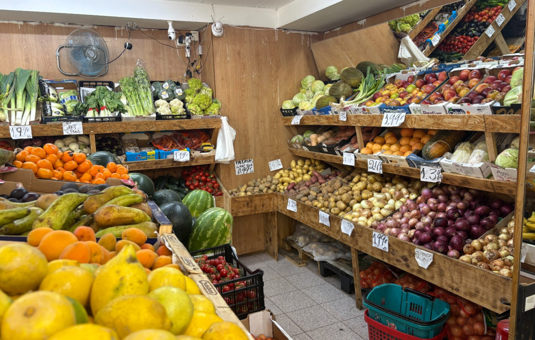 Traspaso - Frutería -
Sant Boi de Llobregat