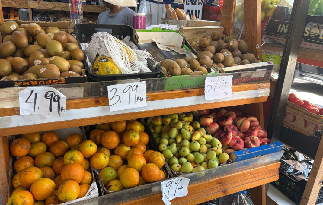 Traspaso - Frutería -
Sant Boi de Llobregat