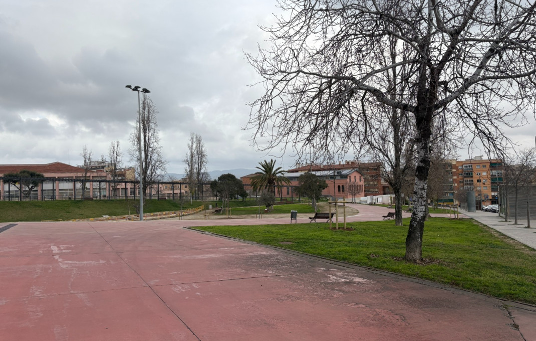 Traspaso - Frutería -
Sant Boi de Llobregat