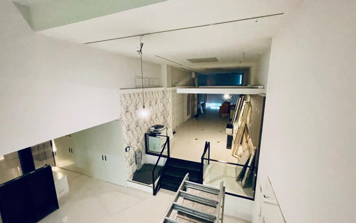 Venta - Local comercial -
Barcelona - Eixample