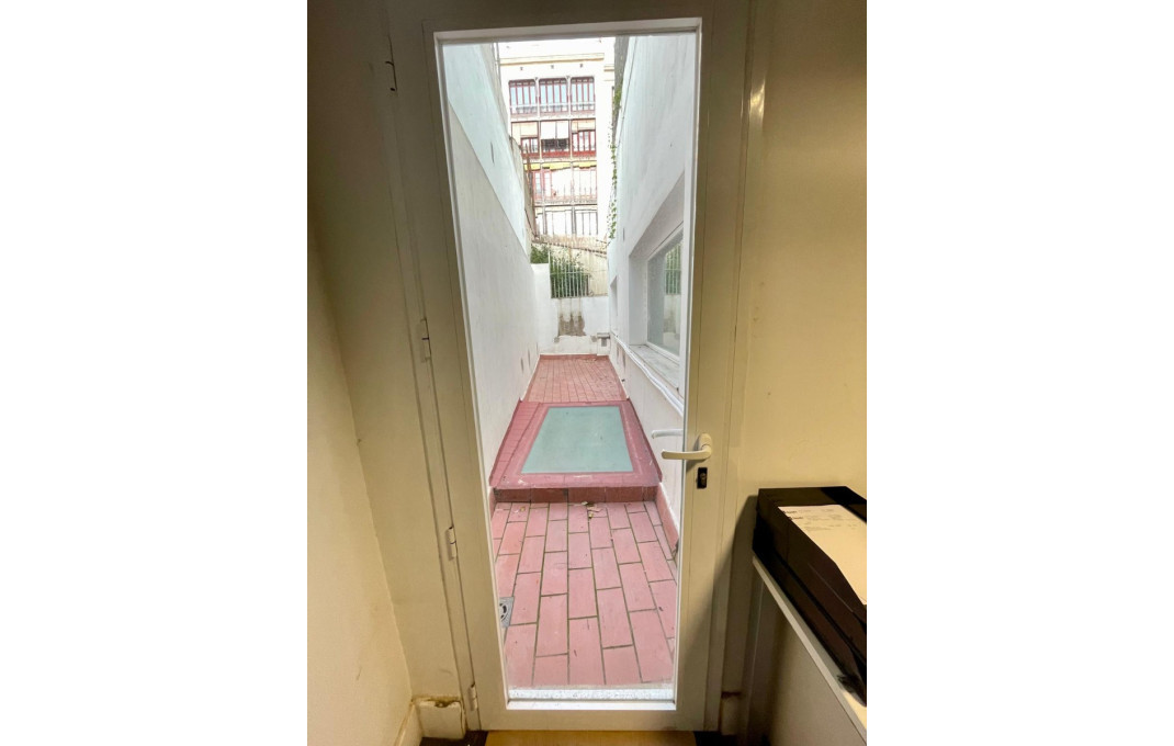 Venta - Local comercial -
Barcelona - Eixample