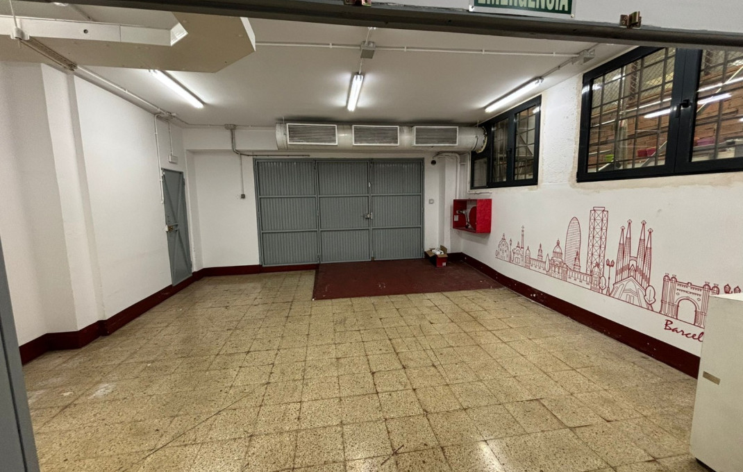 Venta - Local comercial -
Barcelona - Poblenou