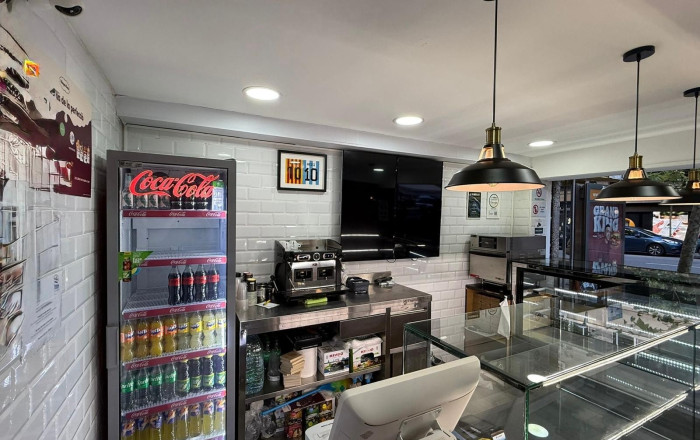 Traspaso - Take Away -
Barcelona - Sarria-Sant Gervasi