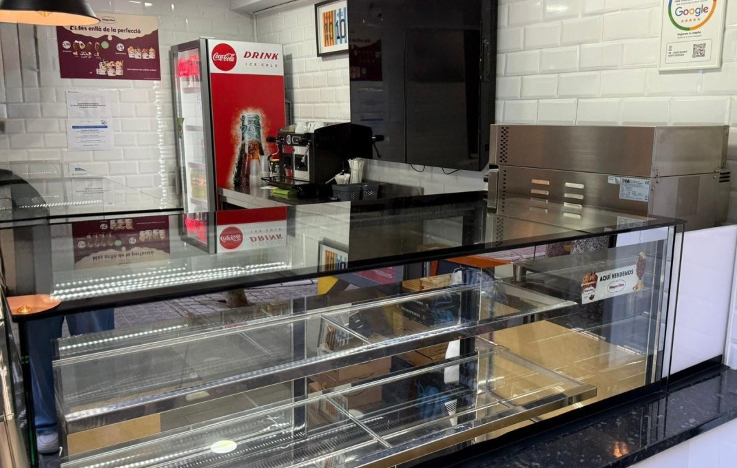 Traspaso - Take Away -
Barcelona - Sarria-Sant Gervasi