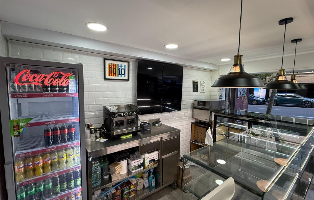 Traspaso - Take Away -
Barcelona - Sarria-Sant Gervasi