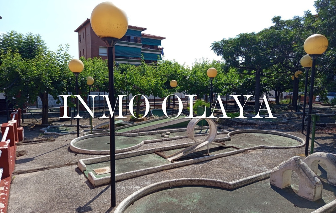 Venta - Naves y solares -
Roda de Barà