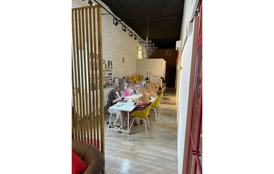 Traspaso - Peluquerias y Estetica -
Barcelona - La Nova Esquerra De L´ Eixample