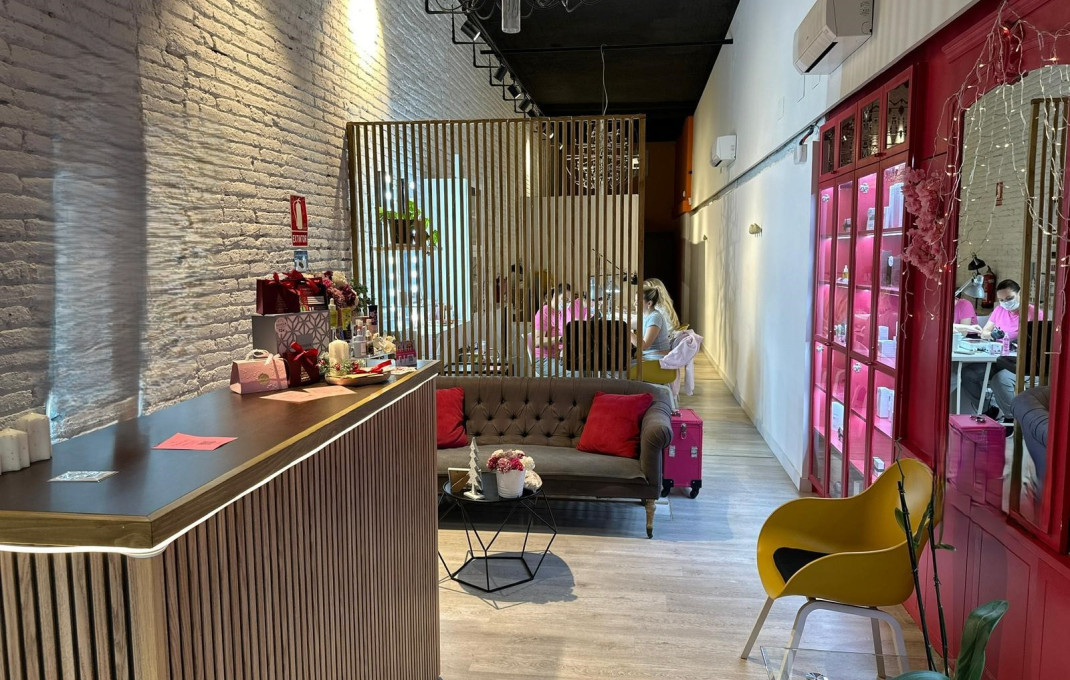 Traspaso - Peluquerias y Estetica -
Barcelona - La Nova Esquerra De L´ Eixample