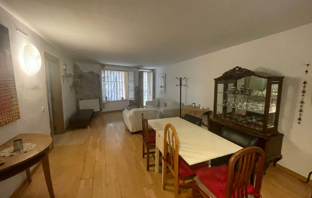 Sale - Piso -
Barcelona - Ciutat Vella