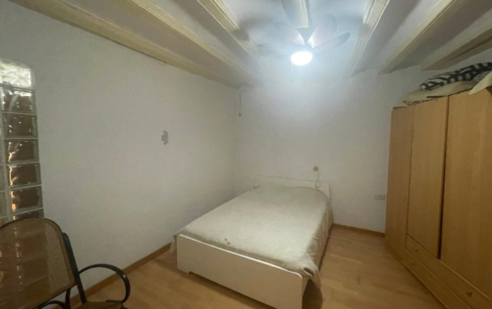 Sale - Piso -
Barcelona - Ciutat Vella