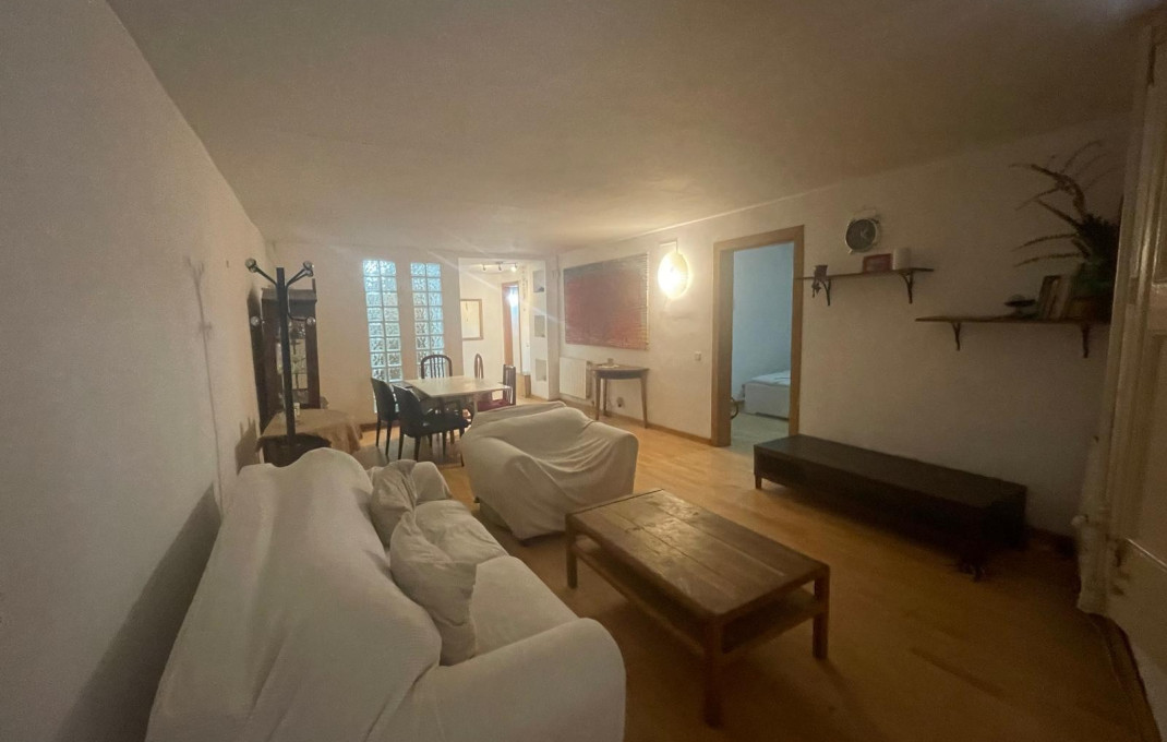 Sale - Piso -
Barcelona - Ciutat Vella