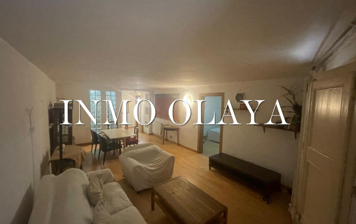 Sale - Piso -
Barcelona - Ciutat Vella