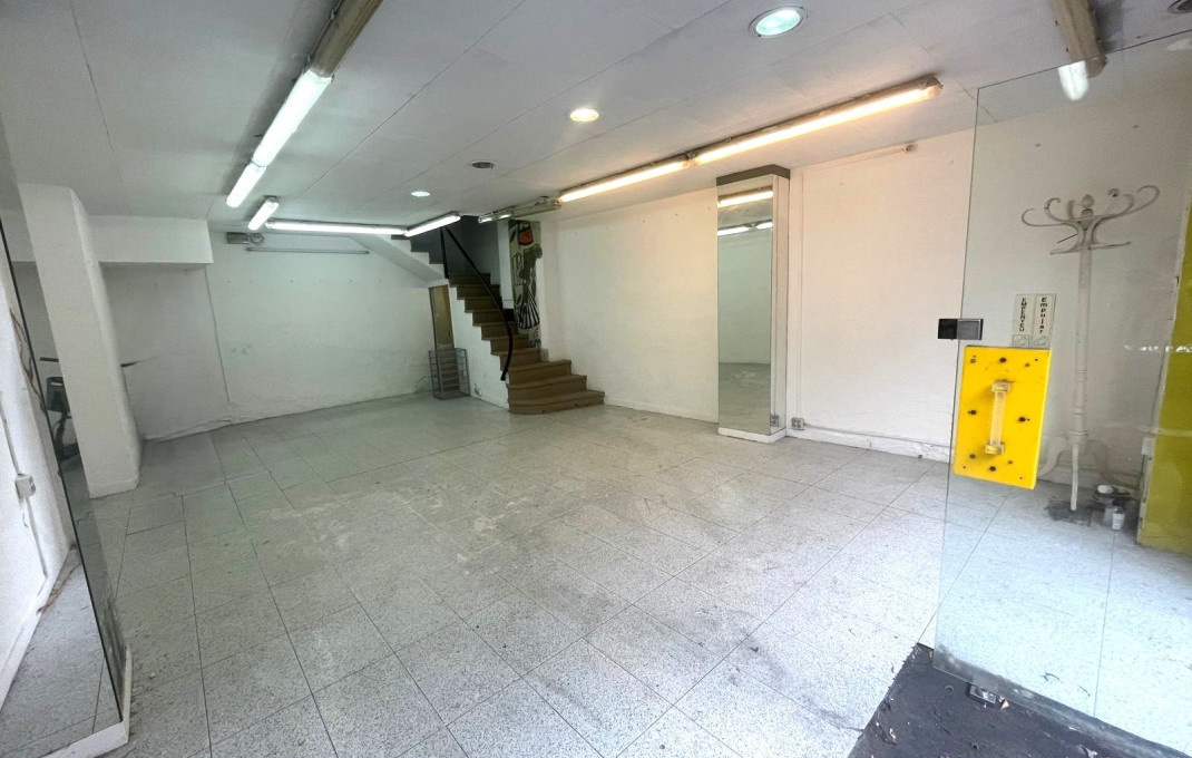 Alquiler - Local comercial -
Barcelona - Gràcia