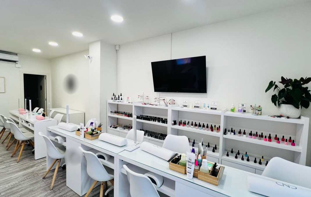 Transfert - Peluquerias y Estetica -
Barcelona - Sagrada familia