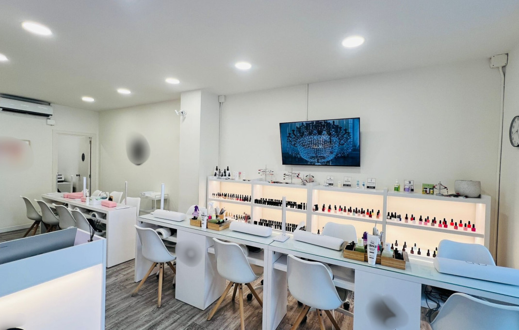 Transfert - Peluquerias y Estetica -
Barcelona - Sagrada familia