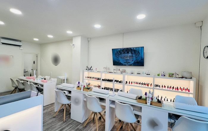 Transfert - Peluquerias y Estetica -
Barcelona - Sagrada familia