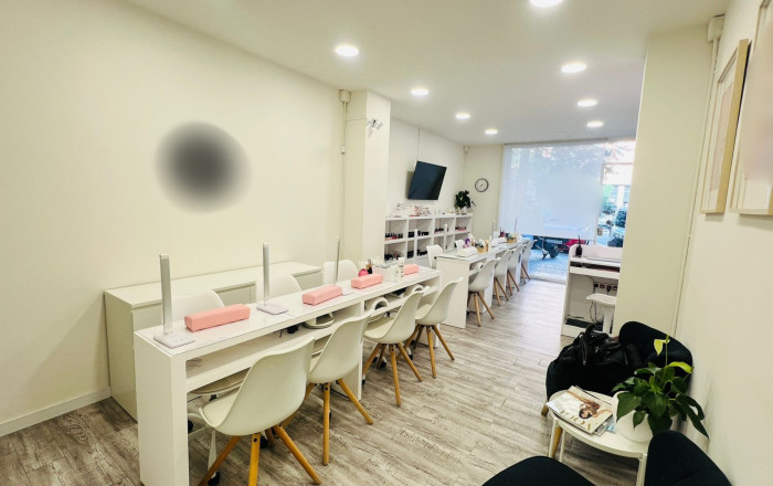 Transfert - Peluquerias y Estetica -
Barcelona - Sagrada familia