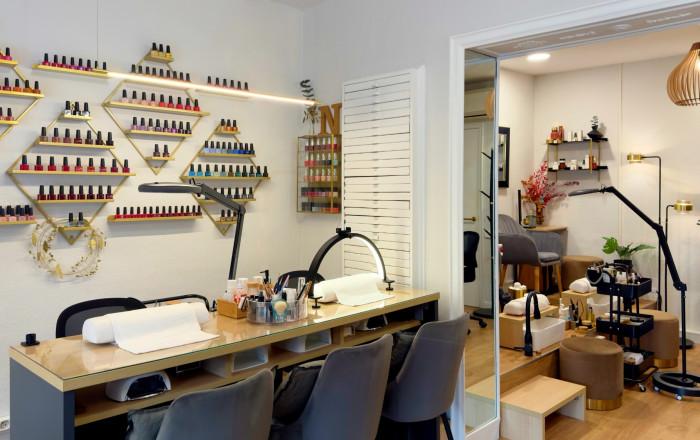 Traspaso - Peluquerias y Estetica -
Barcelona - Sarriá - Francesc Macia