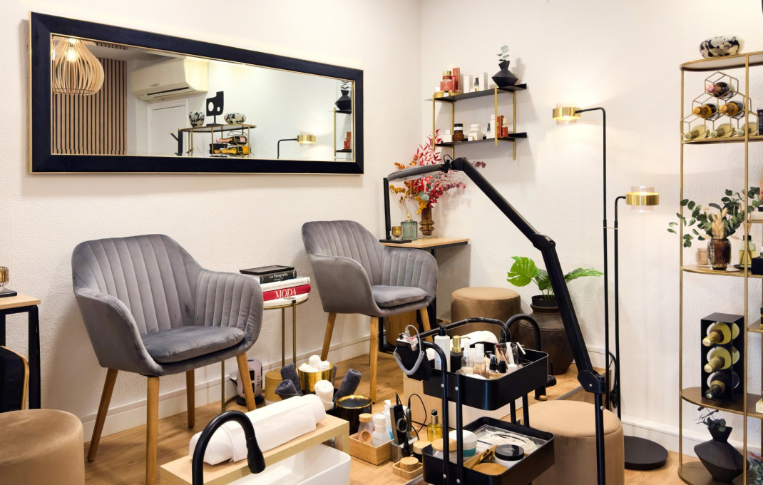 Traspaso - Peluquerias y Estetica -
Barcelona - Sarriá - Francesc Macia