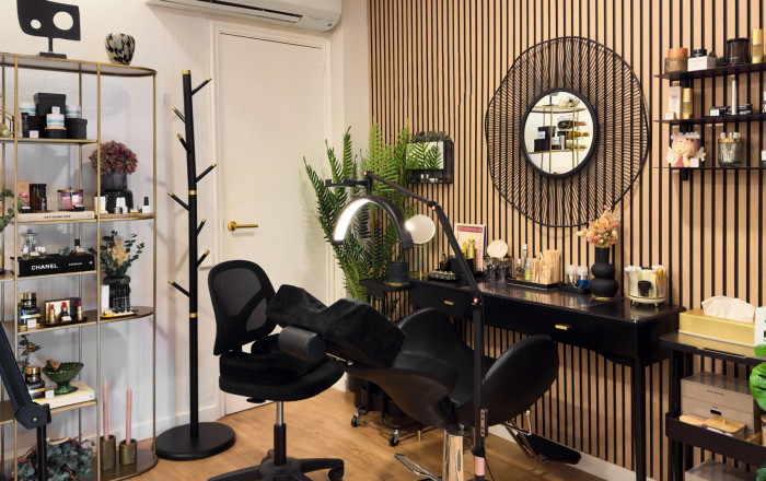 Traspaso - Peluquerias y Estetica -
Barcelona - Sarriá - Francesc Macia