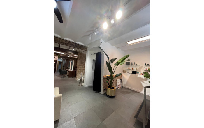 Rental - Local comercial -
Barcelona - Eixample