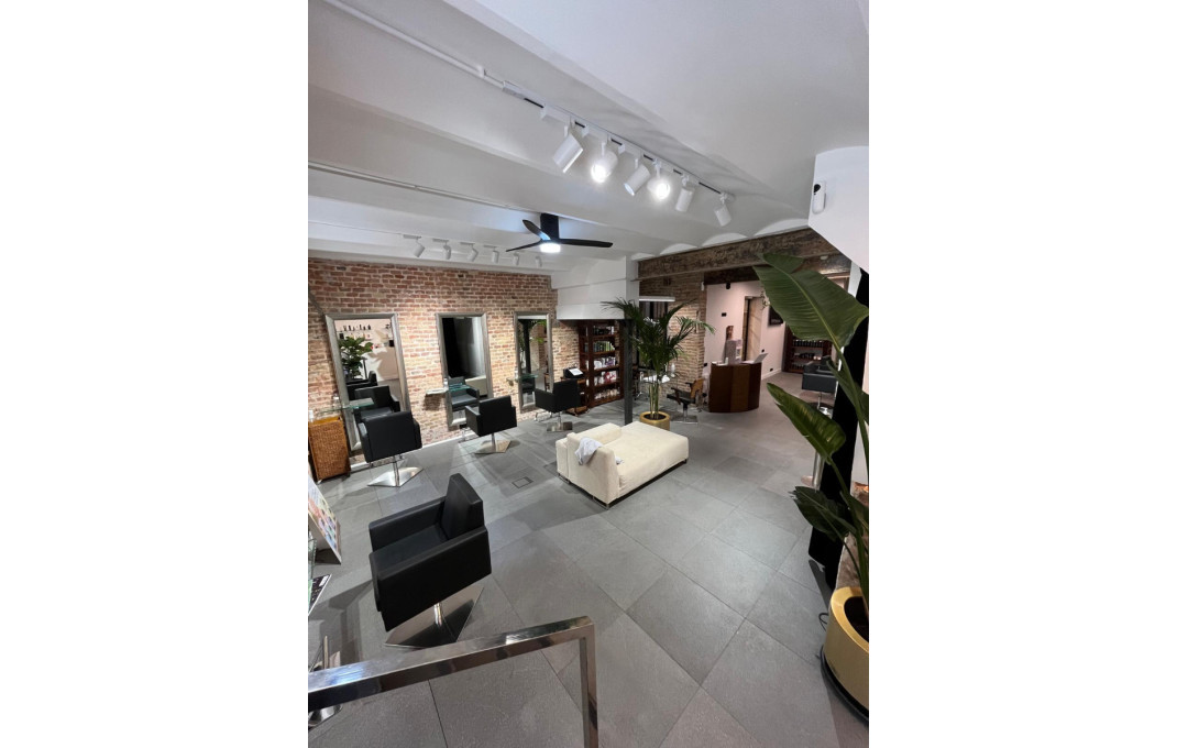 Rental - Local comercial -
Barcelona - Eixample