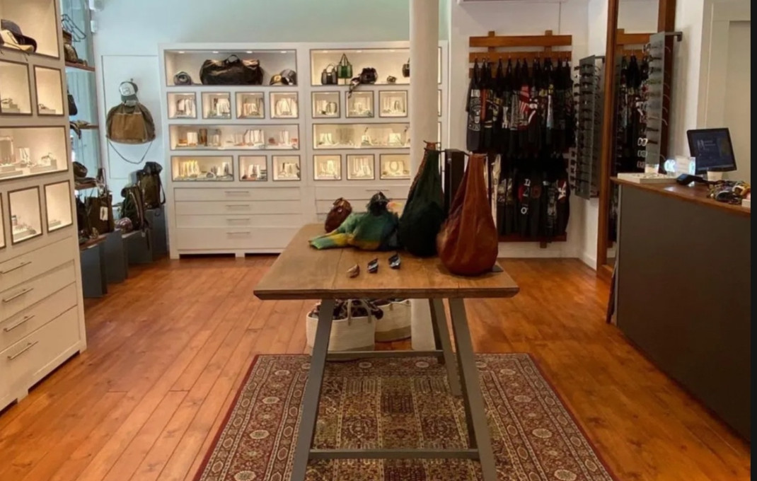 Traspaso - Tiendas -
Barcelona - Borne-centro