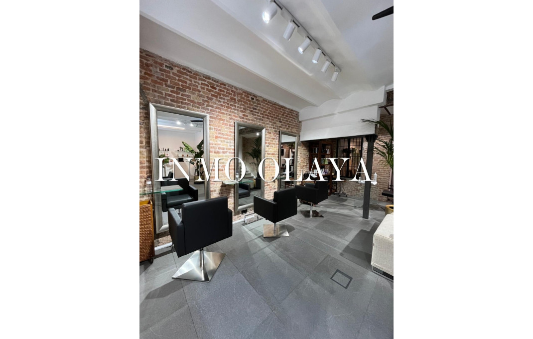 Rental - Local comercial -
Barcelona - Eixample