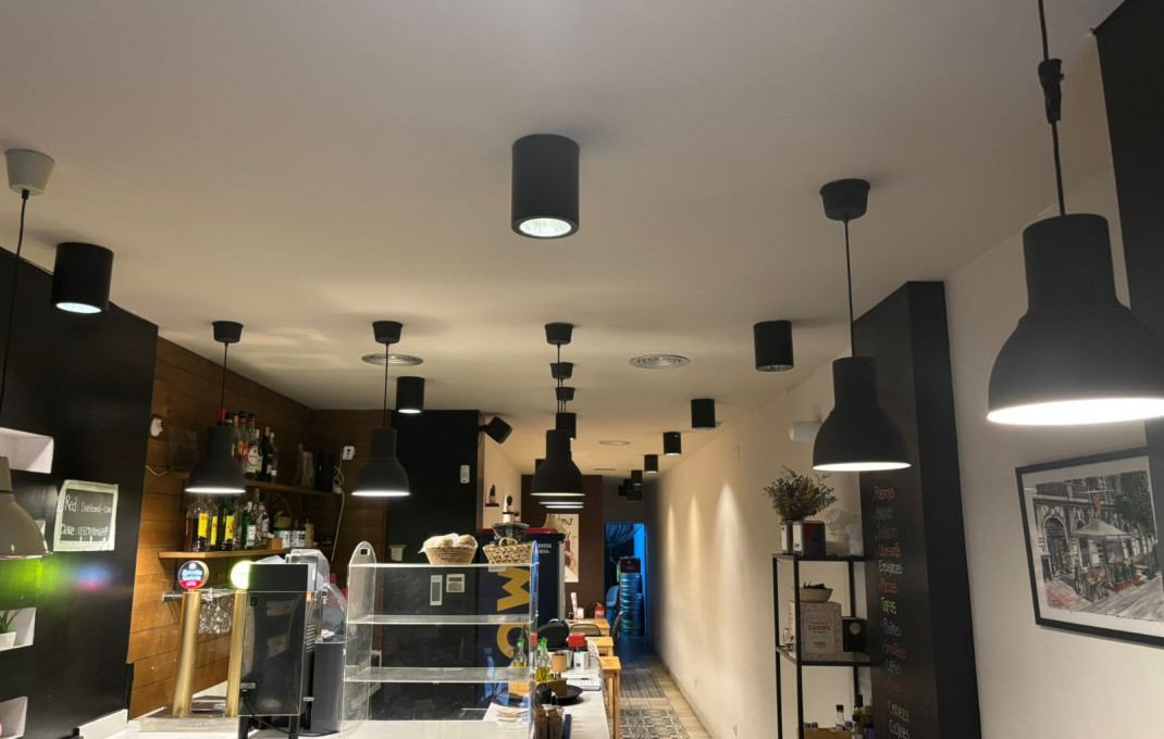 Transfert - Bar- C1 -
Barcelona - Poblenou