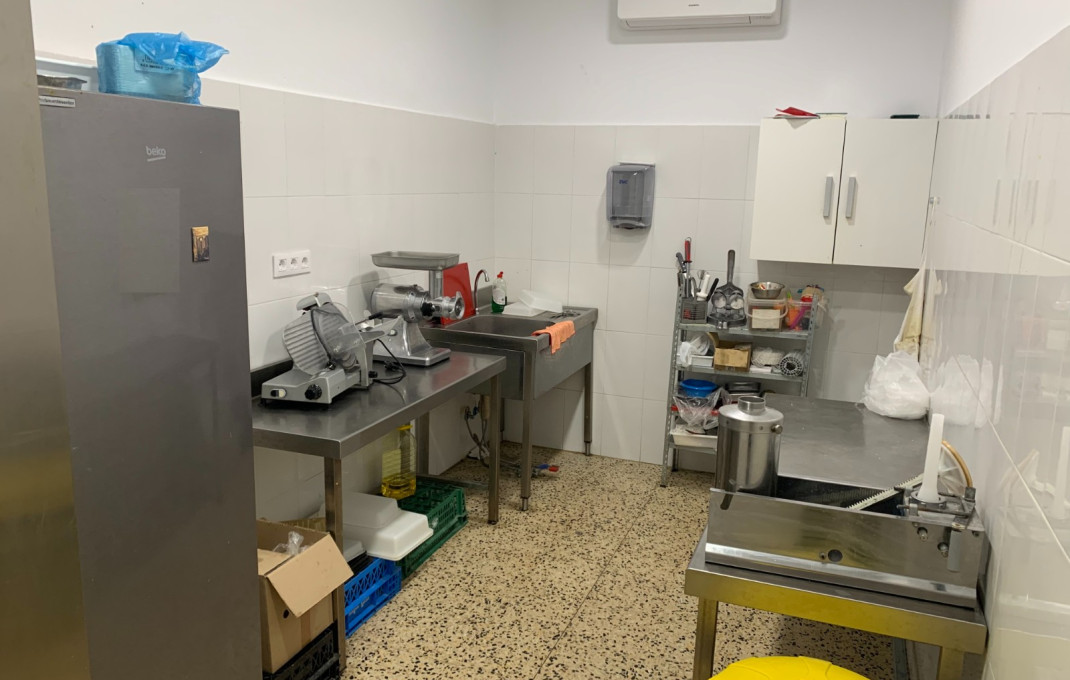 Traspaso - Carnicería - Pescadería -
Mataró