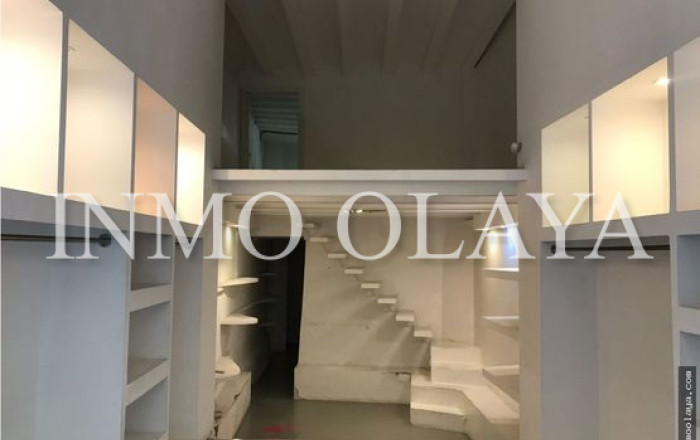 Revente - Local comercial -
Barcelona - Gótico