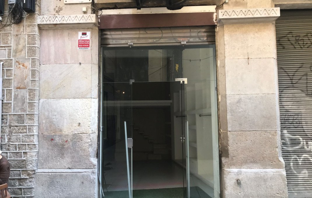 Revente - Local comercial -
Barcelona - Gótico
