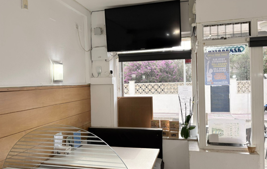 Transfert - Bar-Cafeteria -
Roses