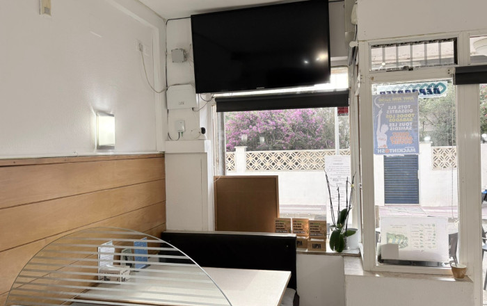 Transfert - Bar-Cafeteria -
Roses