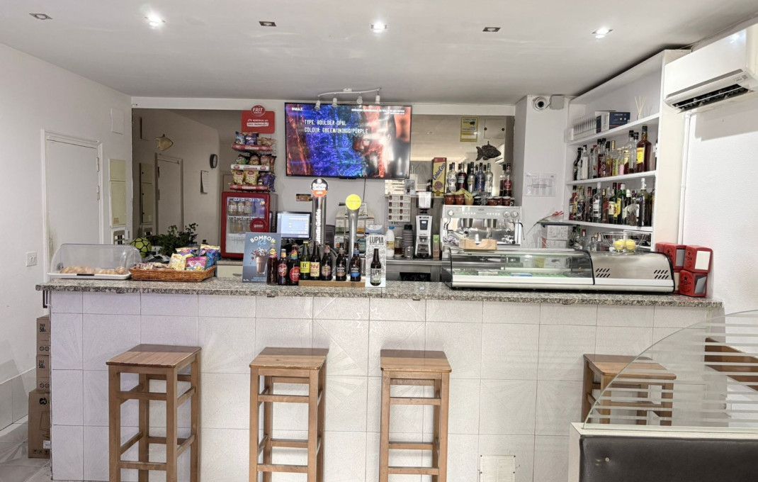 Transfert - Bar-Cafeteria -
Roses