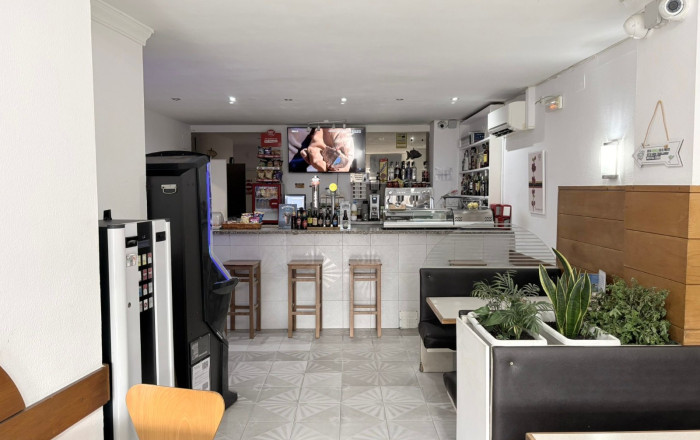 Transfert - Bar-Cafeteria -
Roses