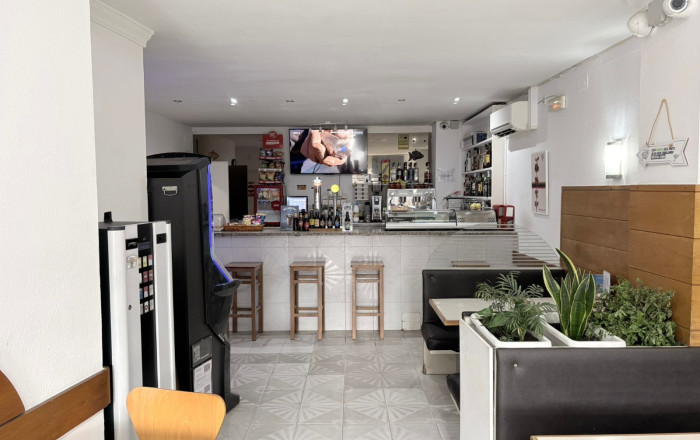 Transfert - Bar-Cafeteria -
Roses