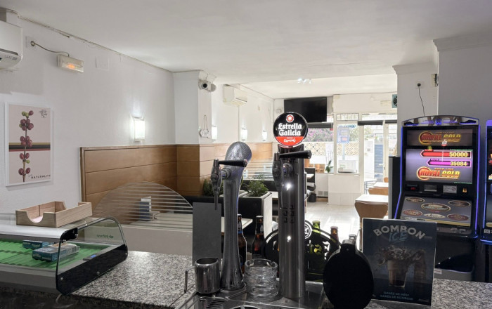 Transfert - Bar-Cafeteria -
Roses