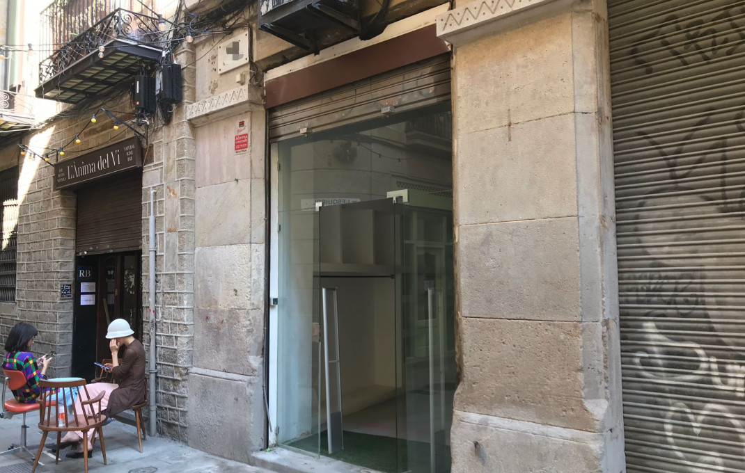 Revente - Local comercial -
Barcelona - Gótico
