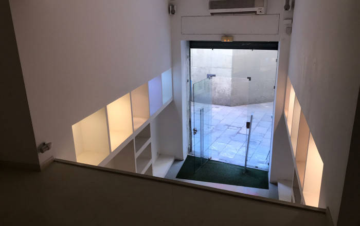 Revente - Local comercial -
Barcelona - Gótico