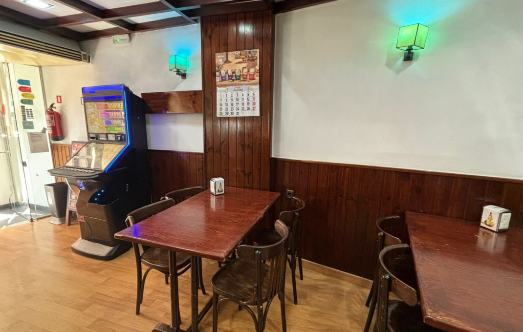 Traspaso - Bar Restaurante -
Barcelona - Les corts