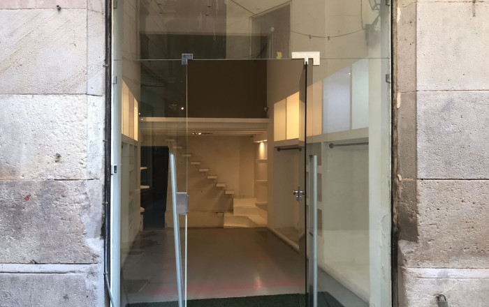 Revente - Local comercial -
Barcelona - Gótico