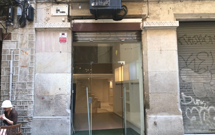 Revente - Local comercial -
Barcelona - Gótico
